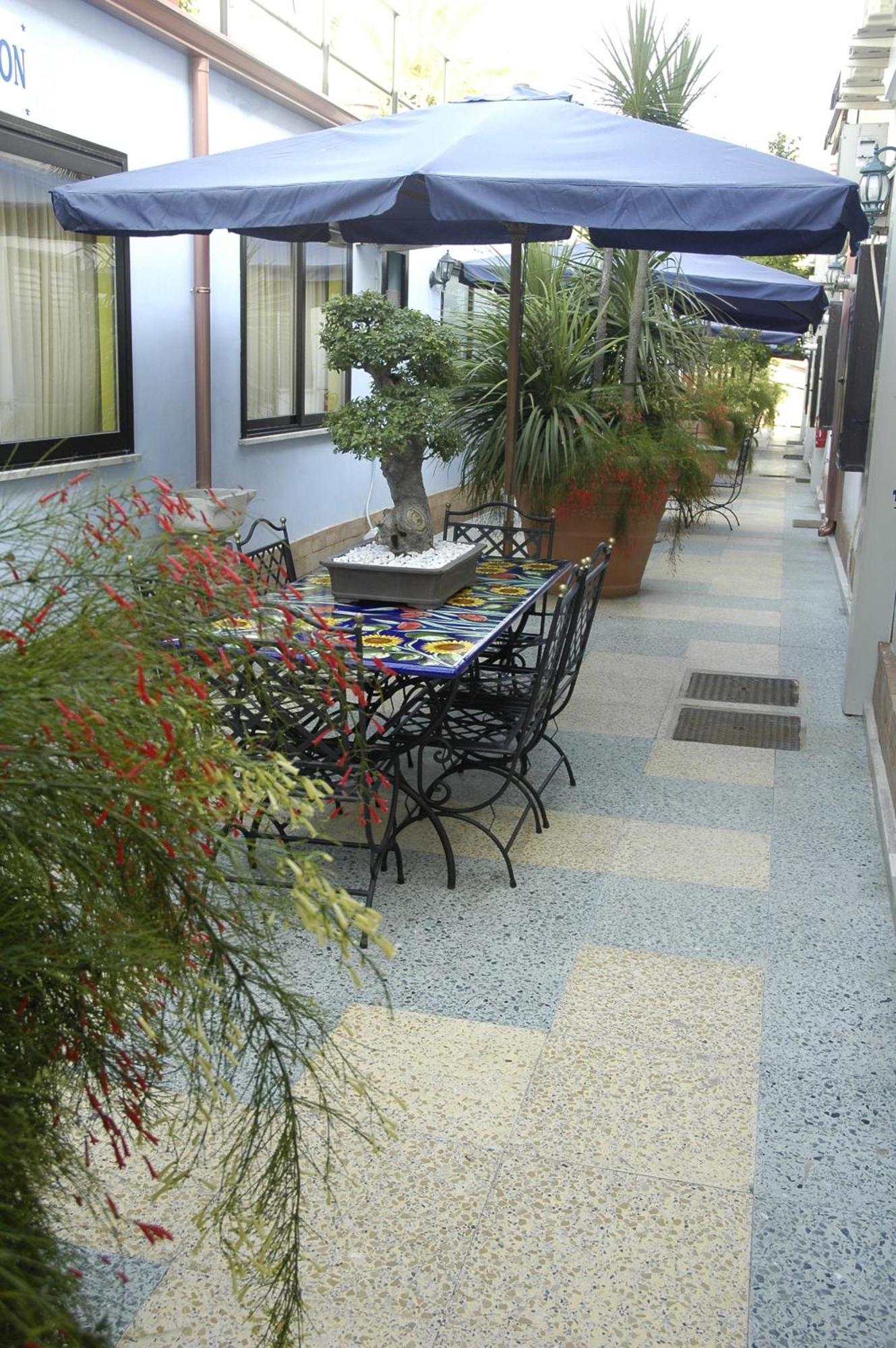 Hotel Blumentag Paola Exterior photo