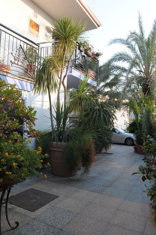 Hotel Blumentag Paola Exterior photo